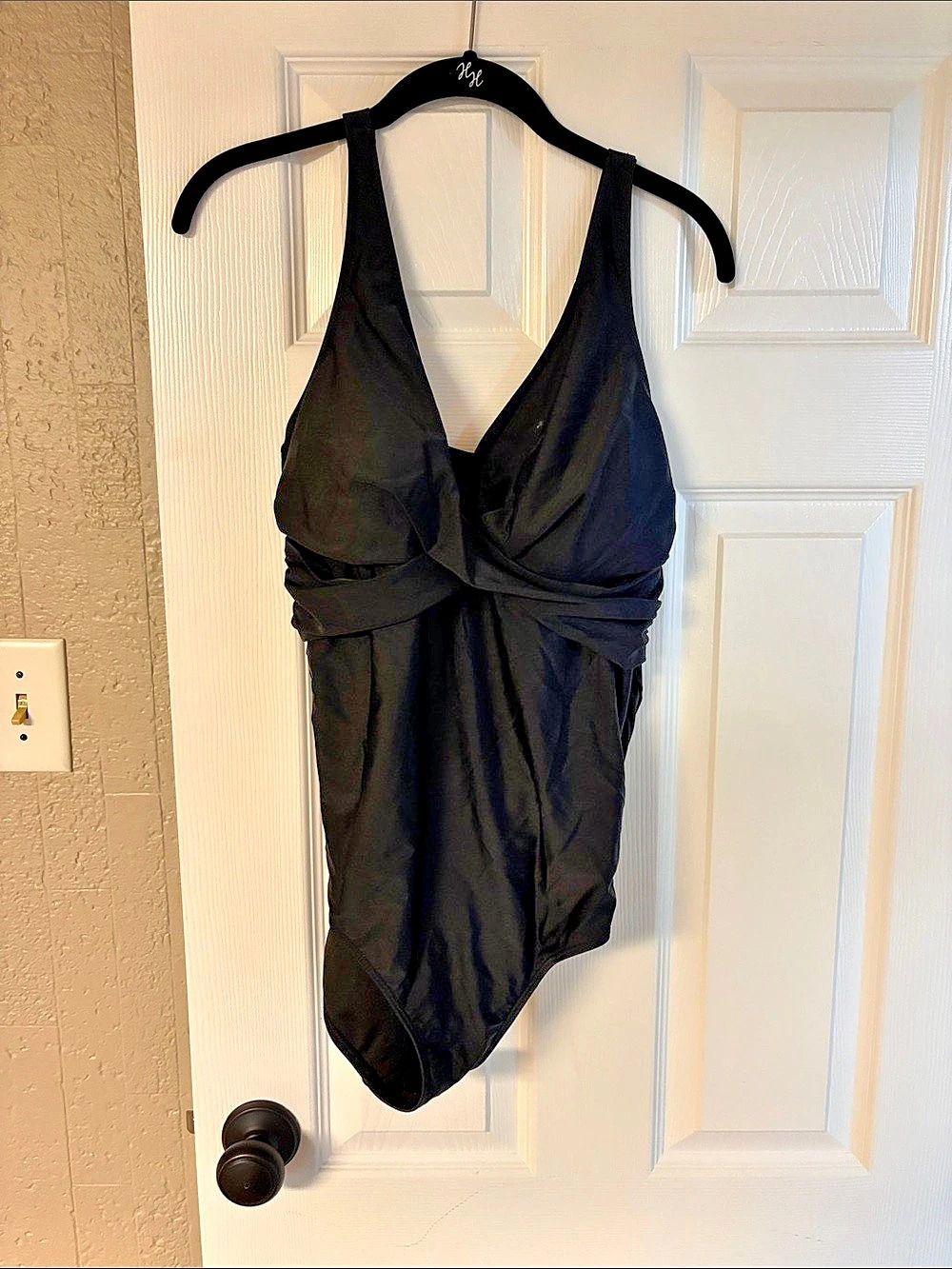 Smismivo Halter V-Neck Ruched One Piece Swimsuit Black One-Piece Swimsuit